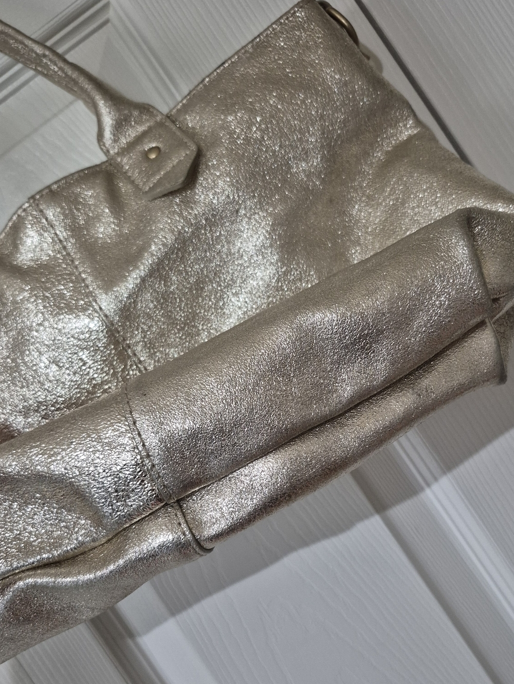 American Eagle Urban Outfitters Italian Leather Silver Tote - Picture 8 of 13